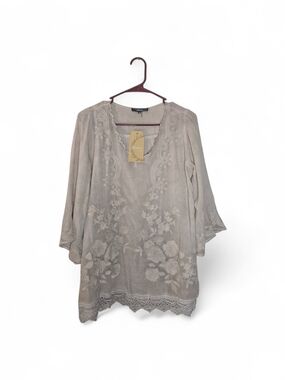 ANDREE BY UNIT beige embroidered tunic top